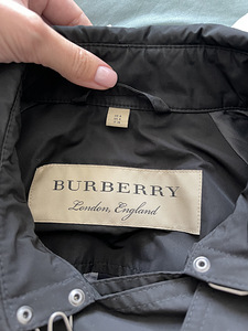 Burberry mantel (3 foto / 3)