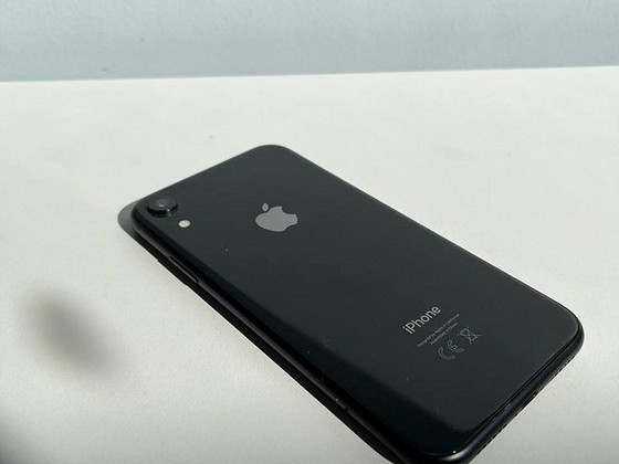 iPhone XR must (черный)