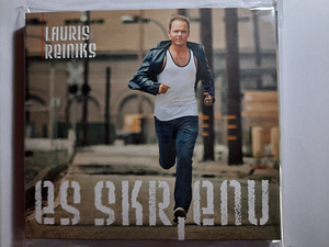 Lauris Reiniks - Es Skrienu (1 фото из 2)