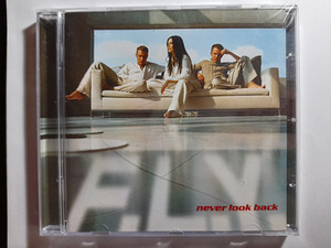 F.L.Y. - Never Look Back (1 фото из 2)