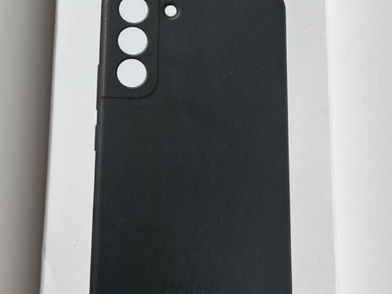 Samsung Galaxy S22+ Leather Cover , Black