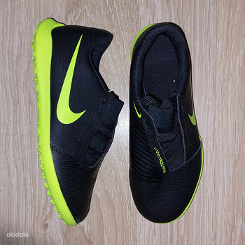 Nike Phantom Venom, размер 33,5