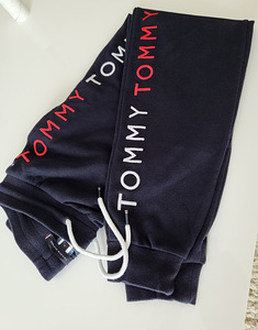 Tommy Hilfiger s (2 фото из 3)
