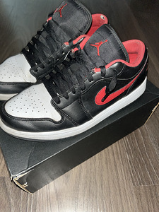 Air Jordan 1 (1 foto / 4)