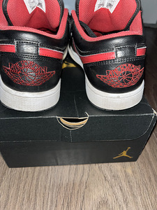 Air Jordan 1 (2 foto / 4)