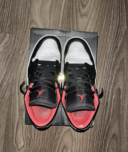 Air Jordan 1 (3 foto / 4)