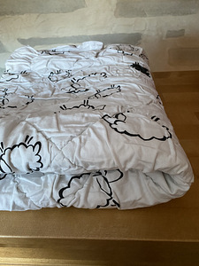Laste lambavillane tekk,suurus 70x90,kasutatud. (1 foto / 1)