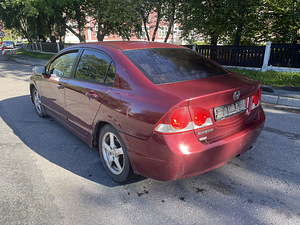 Honda Civic 8 по запчастям (3 фото из 10)