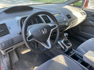 Honda Civic 8 по запчастям (5 фото из 10)
