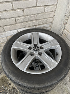 Honda Civic 8 по запчастям (10 фото из 10)