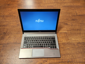 Fujitsu Lifebook E743 i7,128ssd,8GB,Win 11 (1 foto / 3)