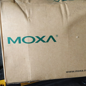 Промышленный компьютер MOXA
