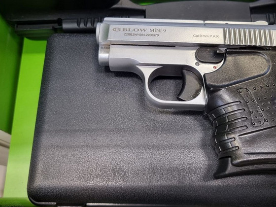 Стартовый пистолет BLOW MINI 09