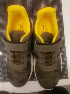 Детская обувь 👟 (1 фото из 2)