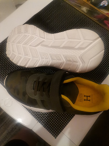 Детская обувь 👟 (2 фото из 2)