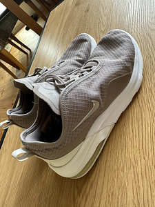 Nike tossud (1 foto / 3)