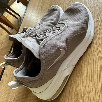 Nike tossud