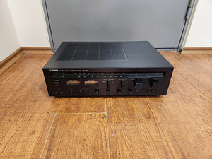 Yamaha CR-640 Natural Sound AM/FM Receiver (1 foto / 3)