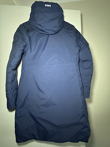 Зимняя парка HellyHansen, размер L (3 фото из 4)