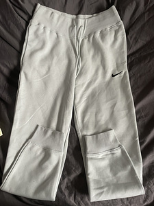 Новая одежда Hollister, GAP, Nike, DKNY (5 фото из 6)