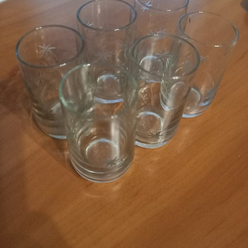 Müüa 6 väikest viinapitsi.