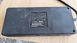 Kinnitage kruvidega Delli dokkimisjaama WD19TB jaoks (2 foto / 2)