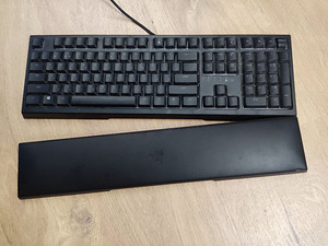 Klaviatuur Razer (8 foto / 8)