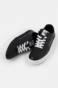 Calvin klein (1 фото из 2)
