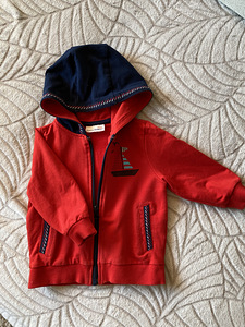 Детская одежда (3 фото из 4)