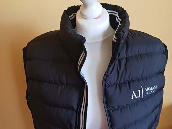 Новый Легкий к мужскому пуховик от ARMANI JEANS