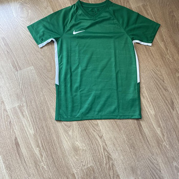 T-SÄRK, NIKE SPORTS