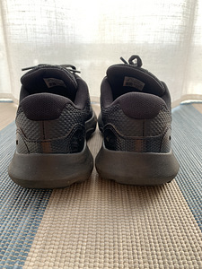 Skechers 36,5 (3 фото из 4)