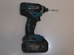 Akutrell Makita DTD152 + Aku 3,0 Ah (3 foto / 5)