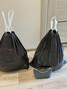 2 cotti naiste riideid | 2 pakki naisteriideid (1 foto / 10)