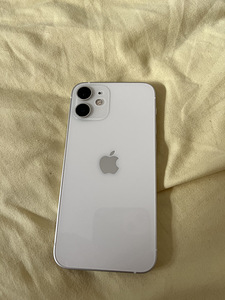 iPhone 12 mini 128gb белый (2 фото из 10)