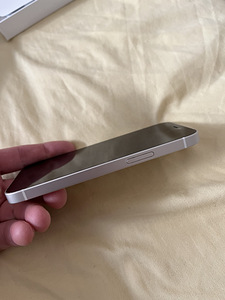 iPhone 12 mini 128gb белый (3 фото из 10)