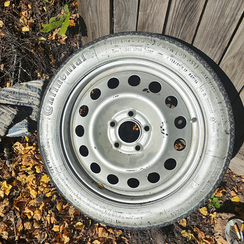 Запасное колесо BMW. 17"