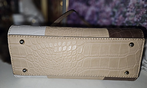 Uus Guess Womens Leather Rhoda Shoulder Handbag. (4 foto / 9)