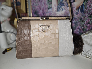 Uus Guess Womens Leather Rhoda Shoulder Handbag. (7 foto / 9)
