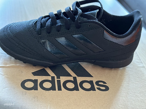 Футбольные бутсы Adidas 33р