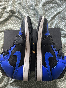 Nike Jordan 1 Mid (3 фото из 3)