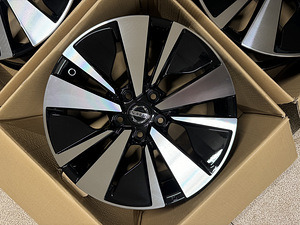 17" Nissan uued veljed 5x114,3 (kekava 73,1) (6 foto / 7)