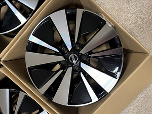 17" Nissan uued veljed 5x114,3 (kekava 73,1) (7 foto / 7)