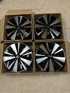 17" Nissan uued veljed 5x114,3 (kekava 73,1) (2 foto / 7)