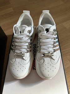 Новые кроссовки DSQUARED2, размер 37 / 37.5 (3 фото из 6)