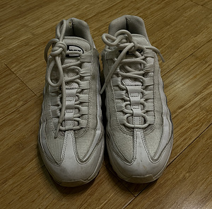 Nike Air Max 95 (4 foto / 4)