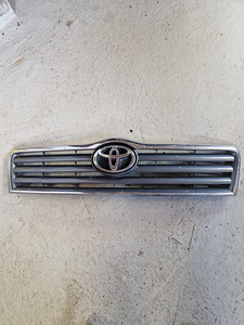Передняя решёткаToyota Corola (1 фото из 1)