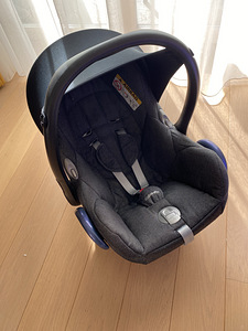 Maxi Cosy autoistmed (1 foto / 3)