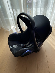 Maxi Cosy autoistmed (3 foto / 3)