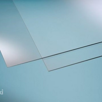 Небьющееся стекло из поликарбоната 2мм 1250х2050мм